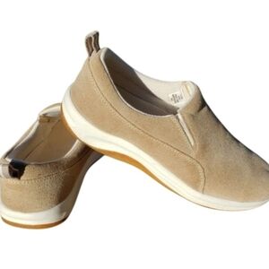 Lands End Suead Women's Size 81/2B.